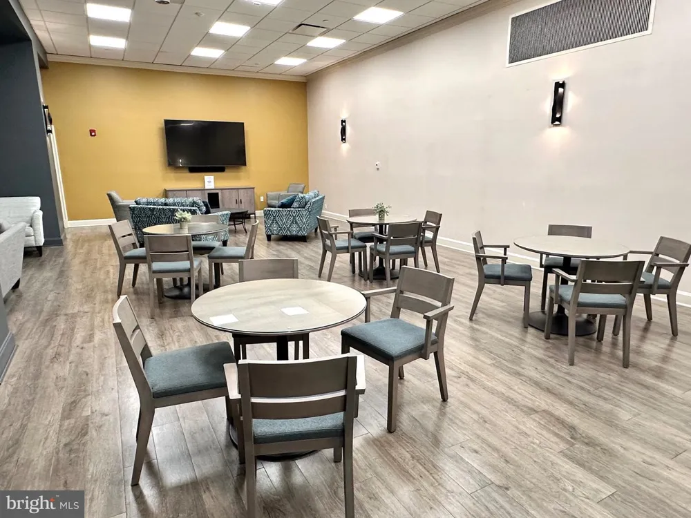 1300 CRYSTAL DRIVE #901S Arlington, VA 22202