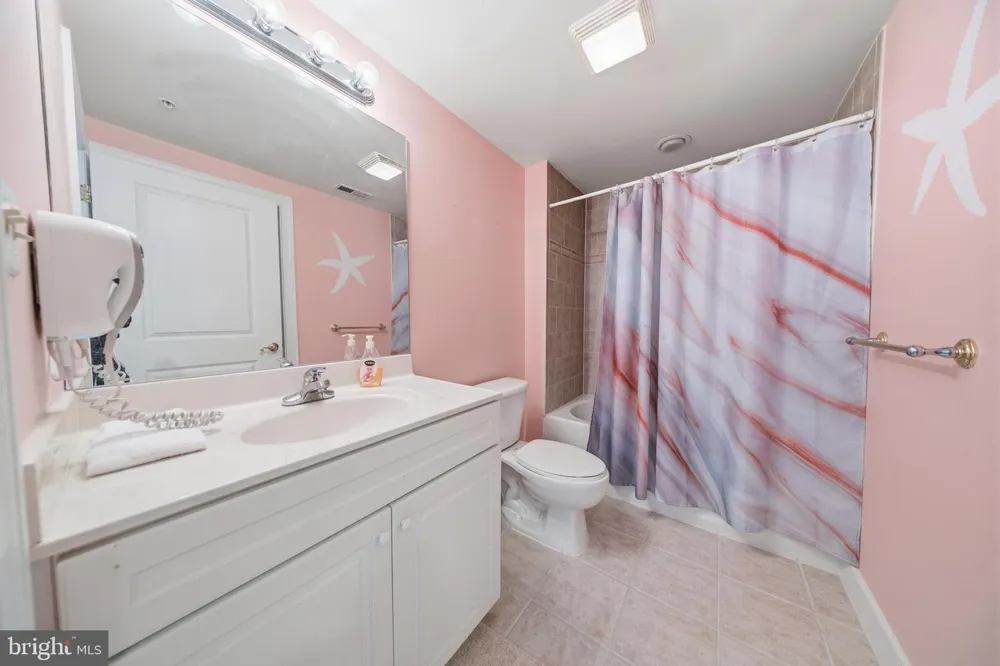 1 DOCK STREET #203 Crisfield, MD 21817