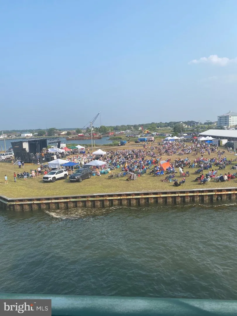1 DOCK STREET #203 Crisfield, MD 21817