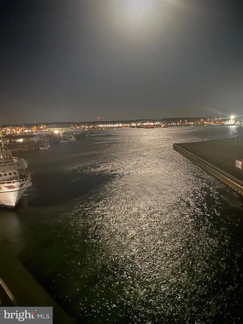 1 DOCK STREET #203 Crisfield, MD 21817