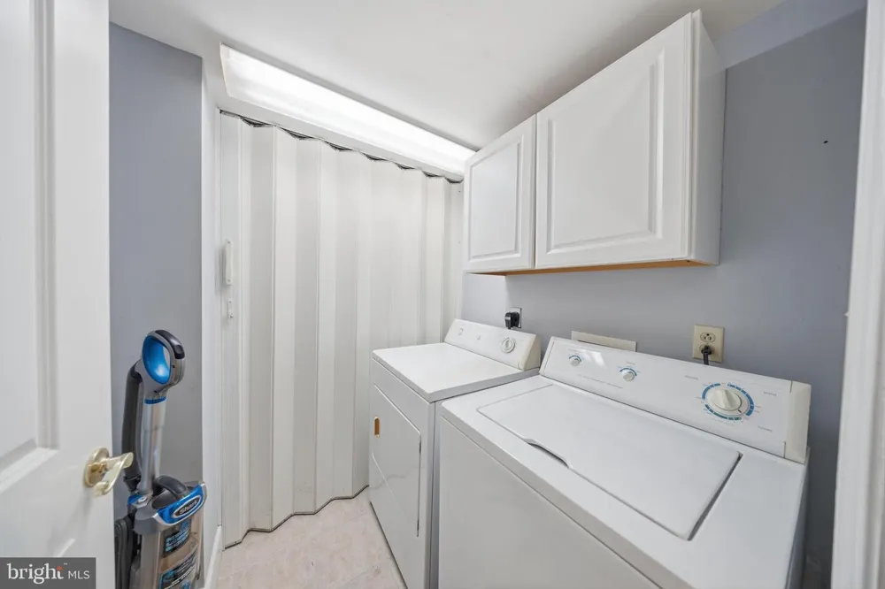 1 DOCK STREET #203 Crisfield, MD 21817