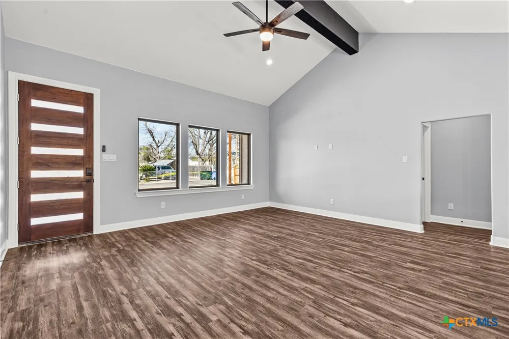209 Troell Street Seguin, TX 78155