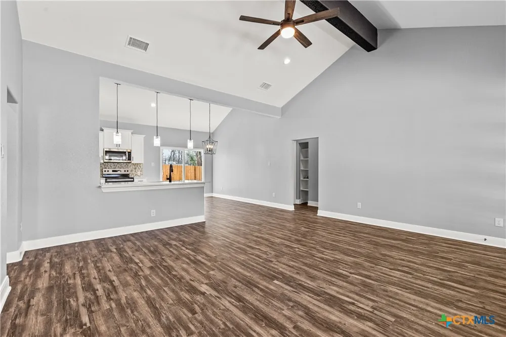 209 Troell Street Seguin, TX 78155