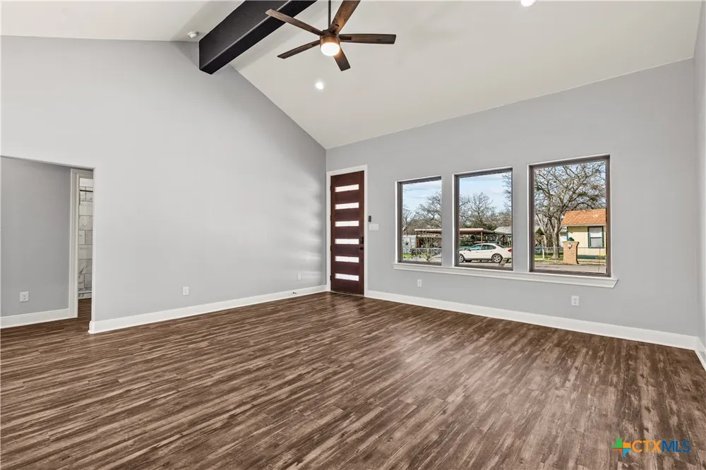 209 Troell Street Seguin, TX 78155
