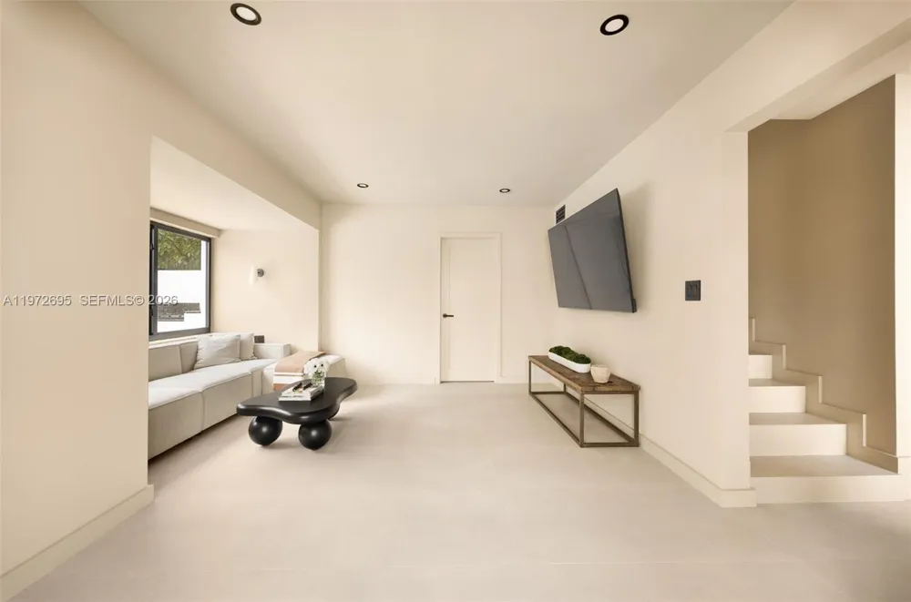 2805 SW 4th Ave Miami, FL 33129