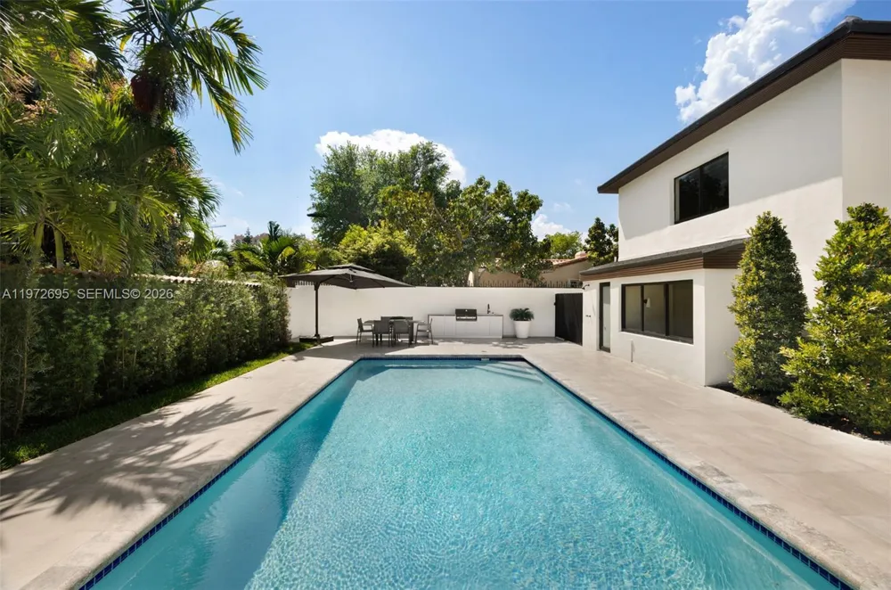 2805 SW 4th Ave Miami, FL 33129