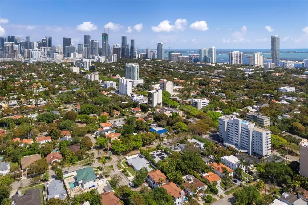 2805 SW 4th Ave Miami, FL 33129