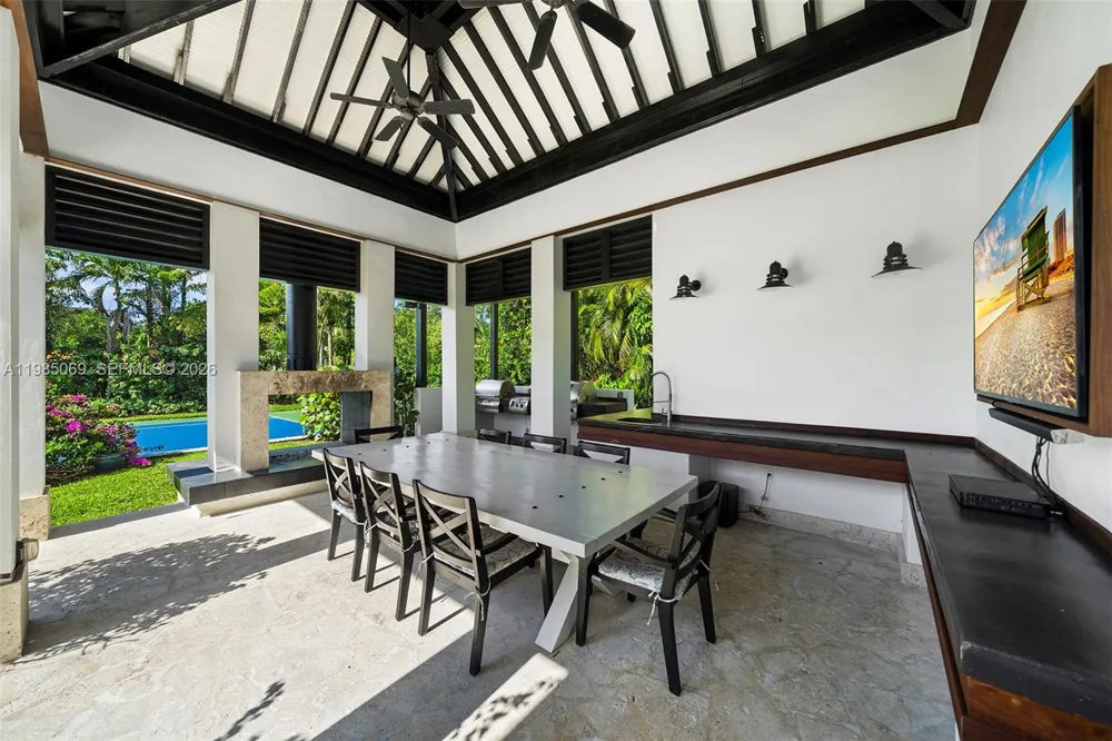 6700 SW 132nd St Pinecrest, FL 33156