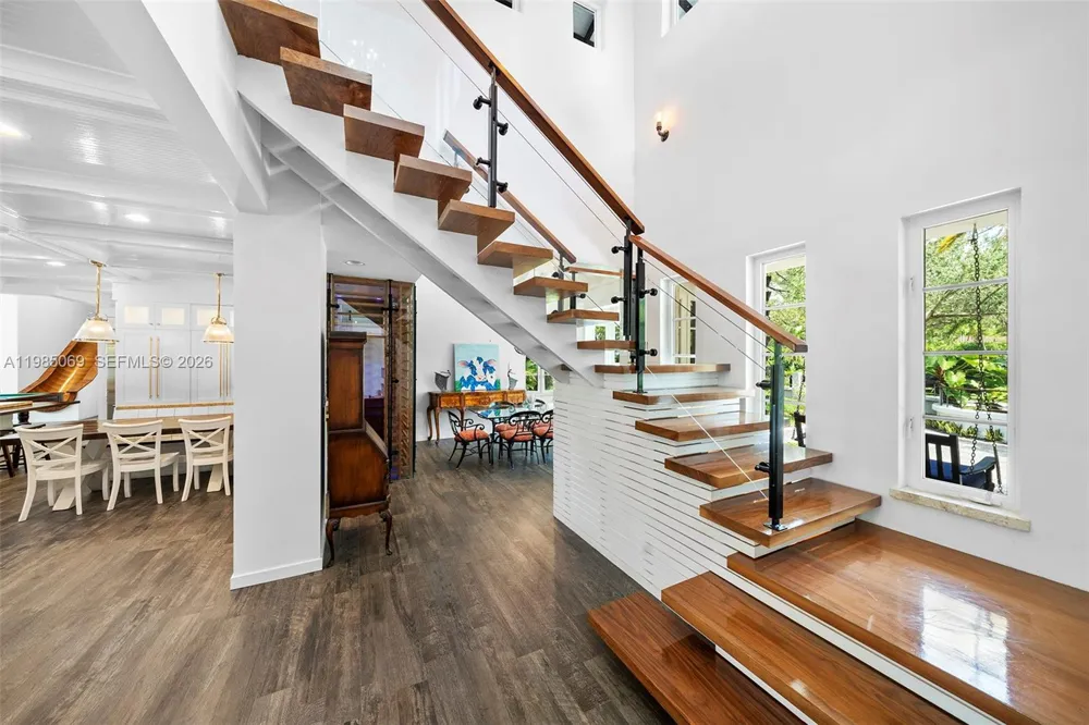 6700 SW 132nd St Pinecrest, FL 33156