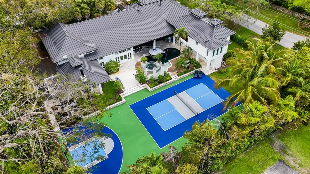 6700 SW 132nd St Pinecrest, FL 33156