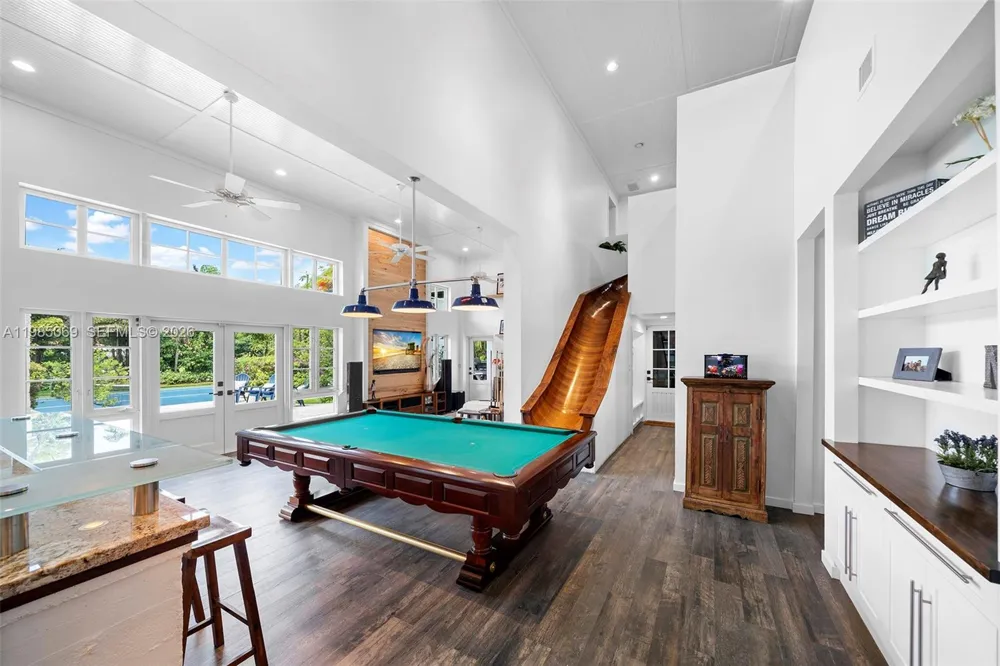 6700 SW 132nd St Pinecrest, FL 33156