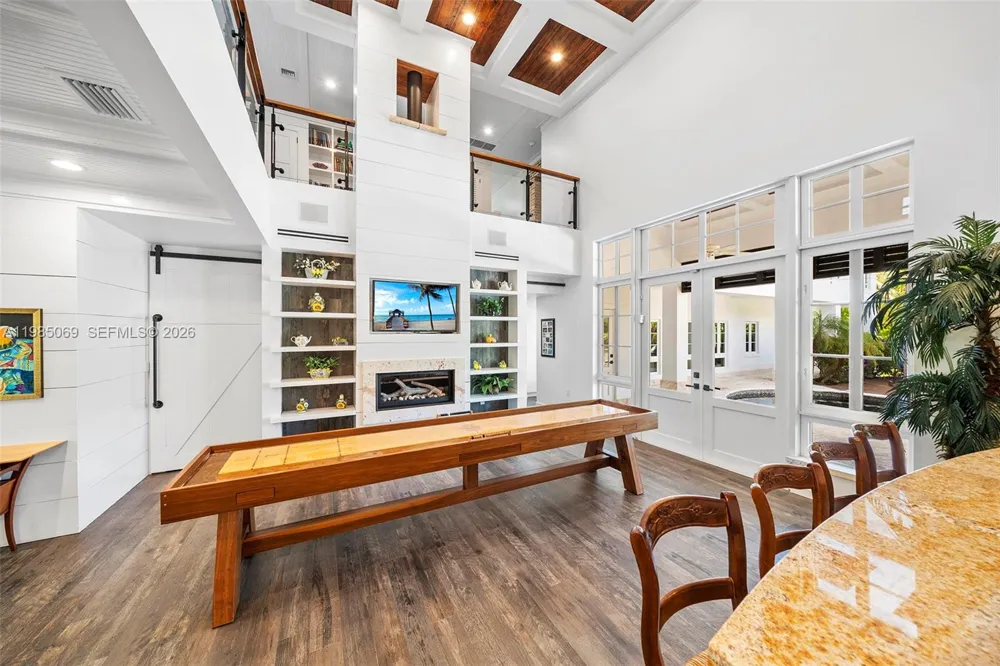 6700 SW 132nd St Pinecrest, FL 33156