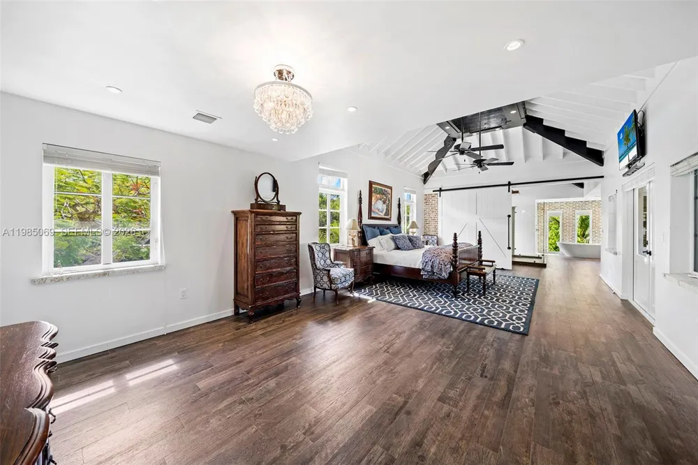6700 SW 132nd St Pinecrest, FL 33156