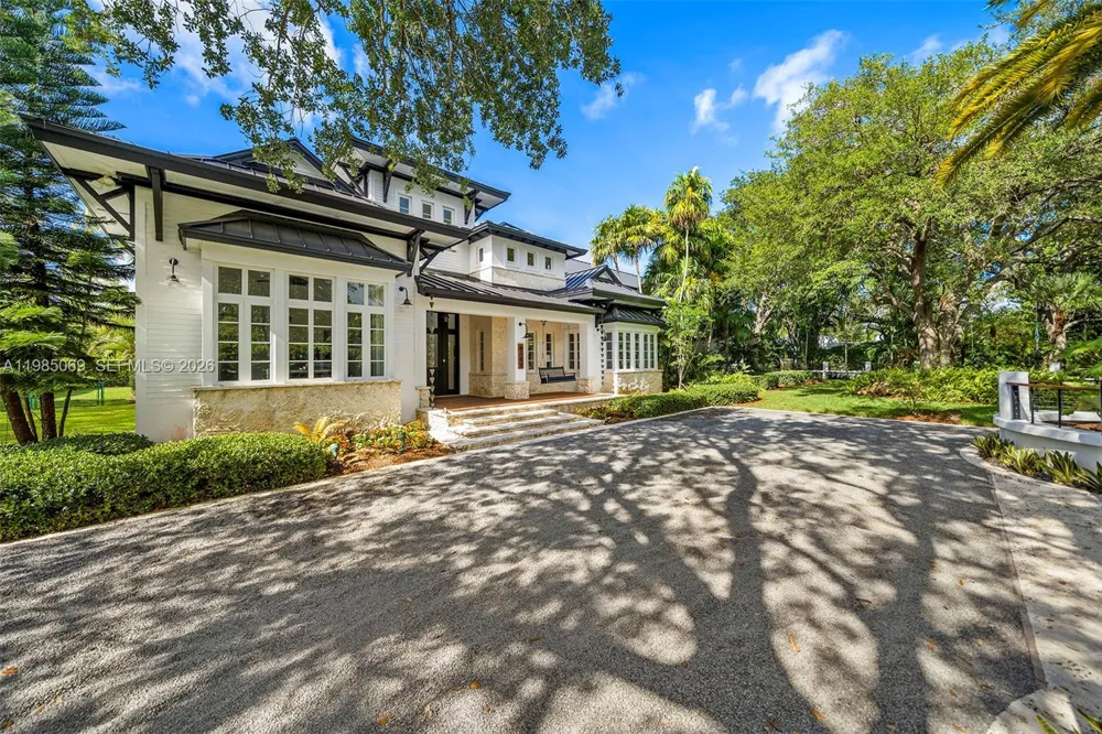 6700 SW 132nd St Pinecrest, FL 33156