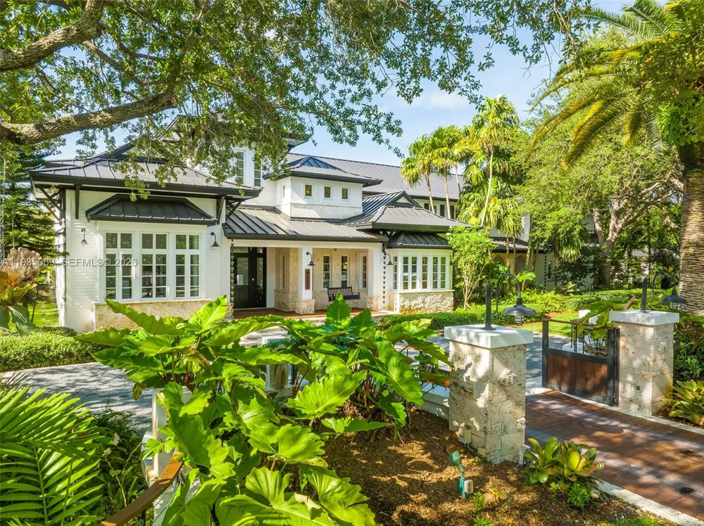 6700 SW 132nd St Pinecrest, FL 33156