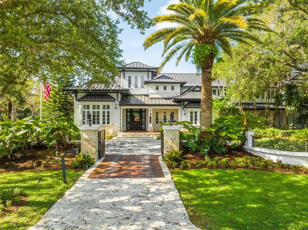 6700 SW 132nd St Pinecrest, FL 33156
