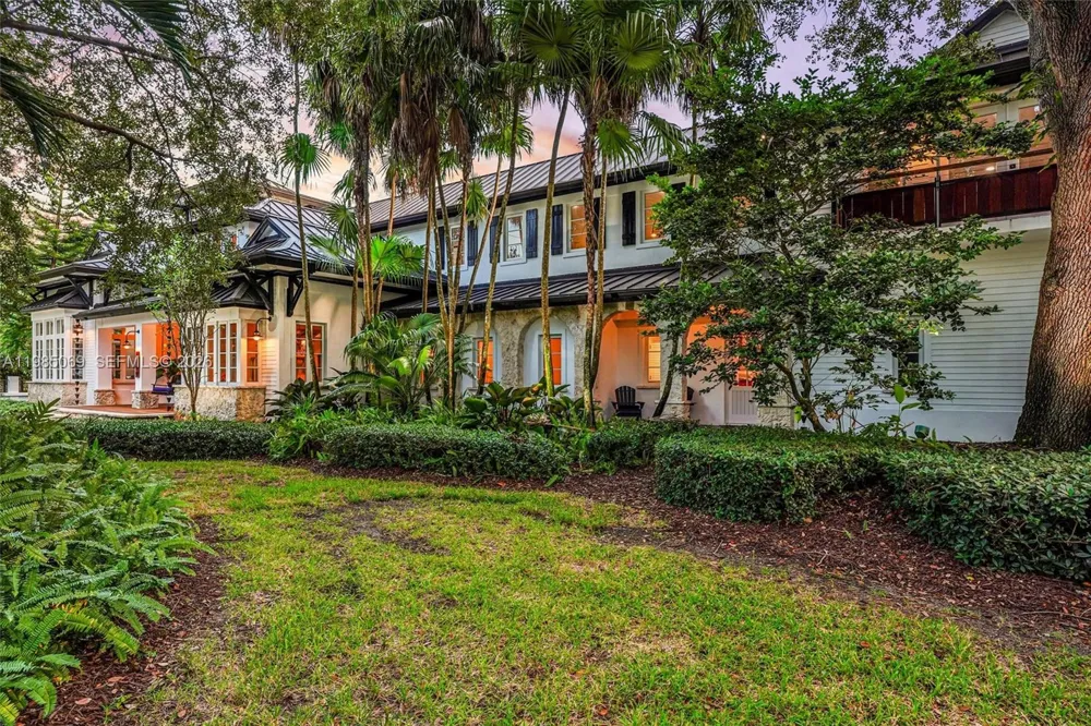 6700 SW 132nd St Pinecrest, FL 33156