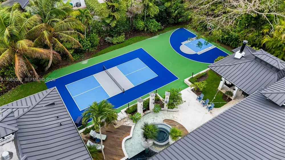 6700 SW 132nd St Pinecrest, FL 33156