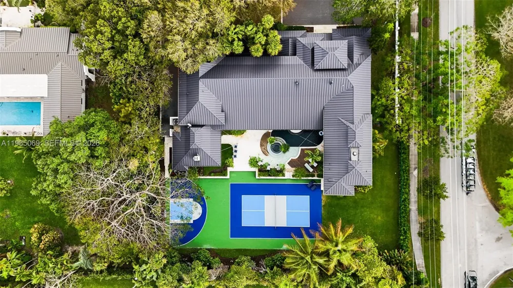6700 SW 132nd St Pinecrest, FL 33156