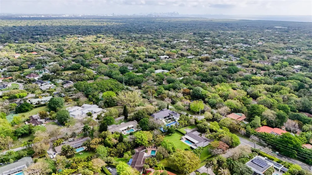 6700 SW 132nd St Pinecrest, FL 33156