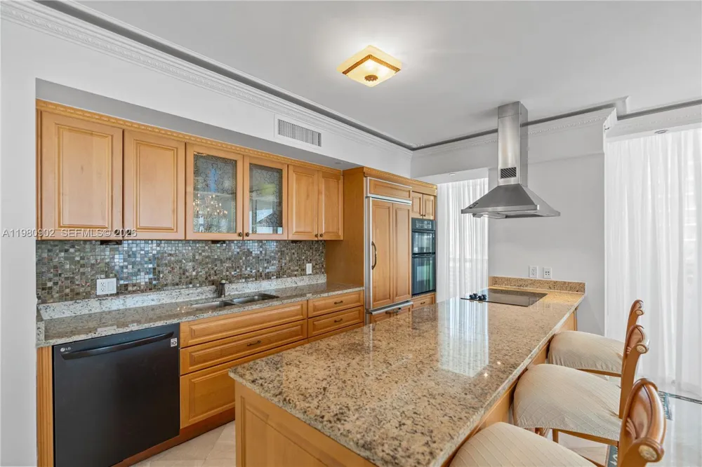 1800 S Ocean Dr #1601 Hallandale Beach, FL 33009