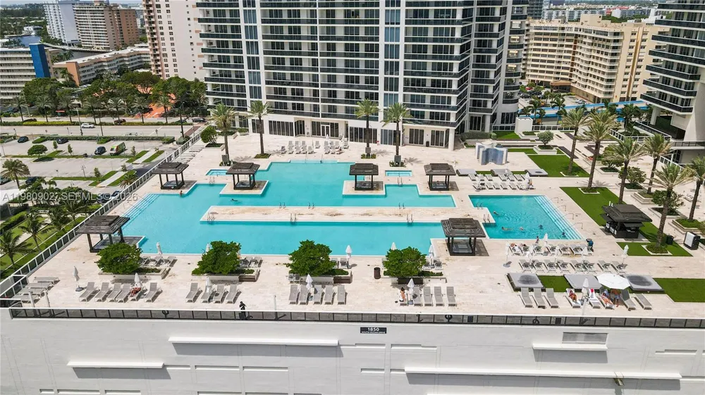 1800 S Ocean Dr #1601 Hallandale Beach, FL 33009