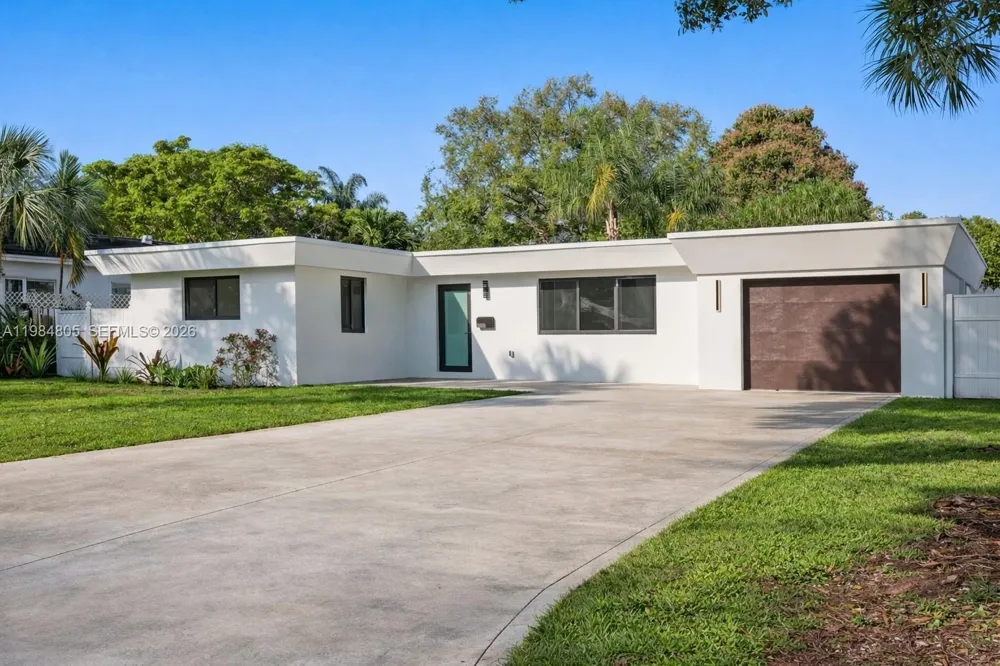 10910 NE 9th Ct Biscayne Park, FL 33161