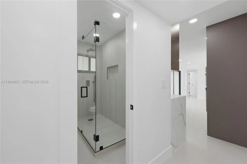 10910 NE 9th Ct Biscayne Park, FL 33161