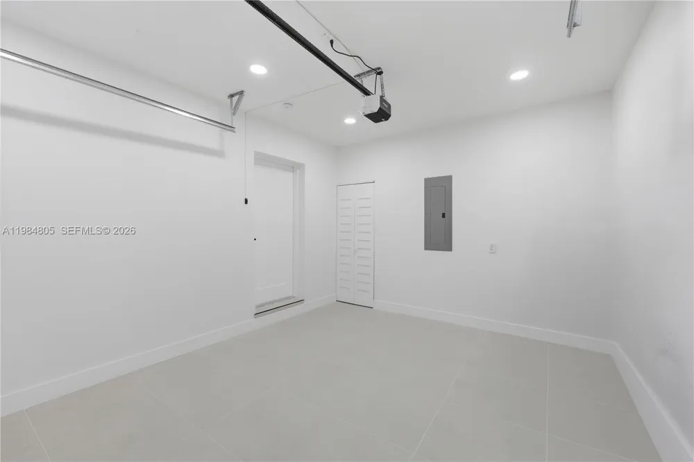 10910 NE 9th Ct Biscayne Park, FL 33161