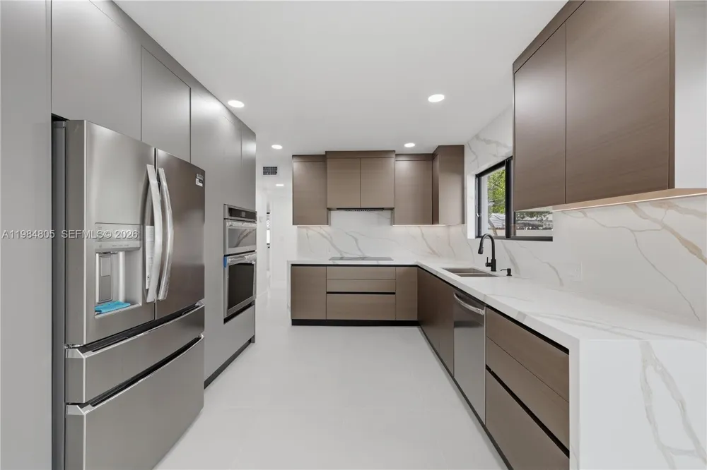 10910 NE 9th Ct Biscayne Park, FL 33161