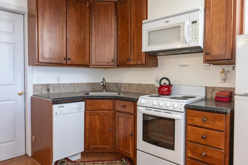 7501 Yosemite Park Way Yosemite West, CA 95389