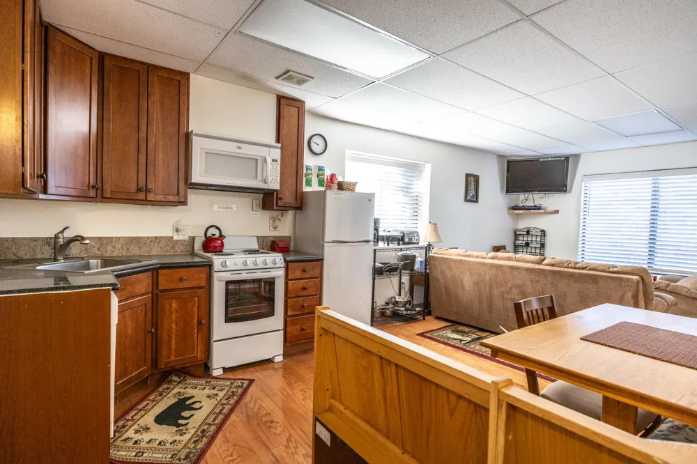 7501 Yosemite Park Way Yosemite West, CA 95389