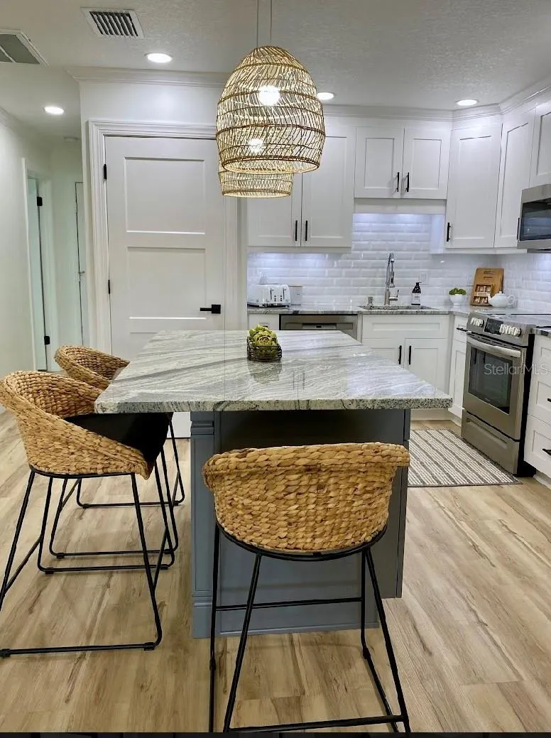 646 YARDARM DRIVE #23 Apollo Beach, FL 33572