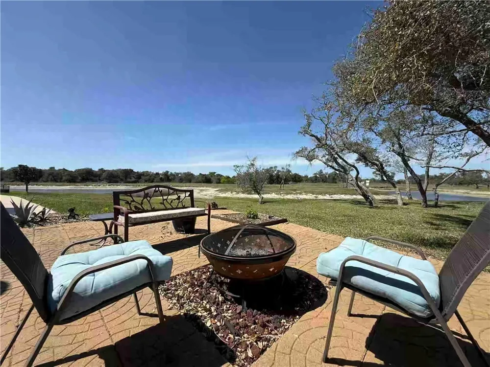 32 Augusta Circle Aransas Pass, TX 78336