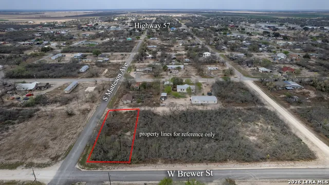 537 Matteson South La Pryor, TX 78872