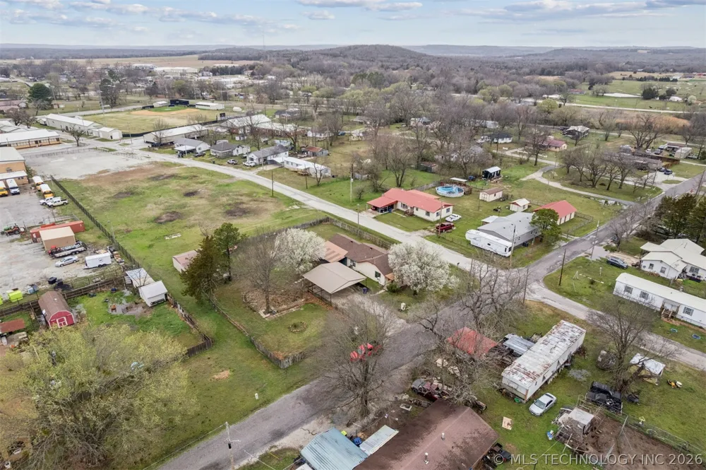 205 Baltimore Allen, OK 74825