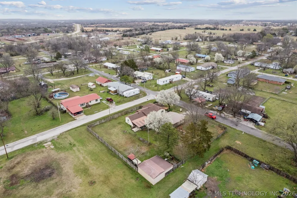 205 Baltimore Allen, OK 74825