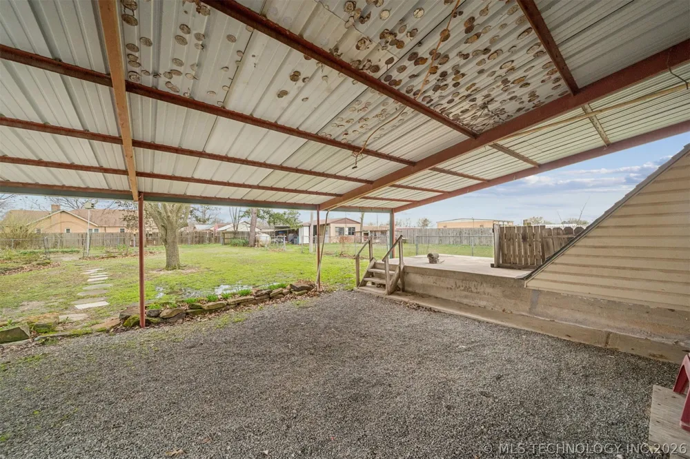 205 Baltimore Allen, OK 74825