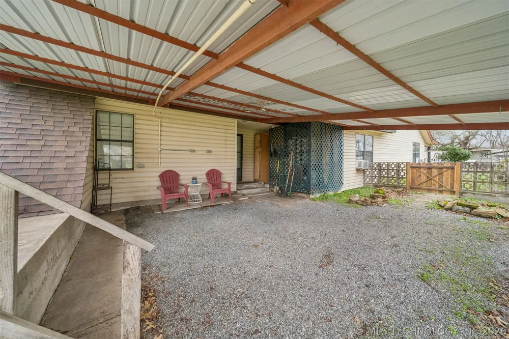 205 Baltimore Allen, OK 74825