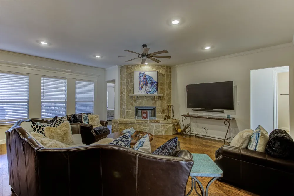 704 Hayden Way Aledo, TX 76008