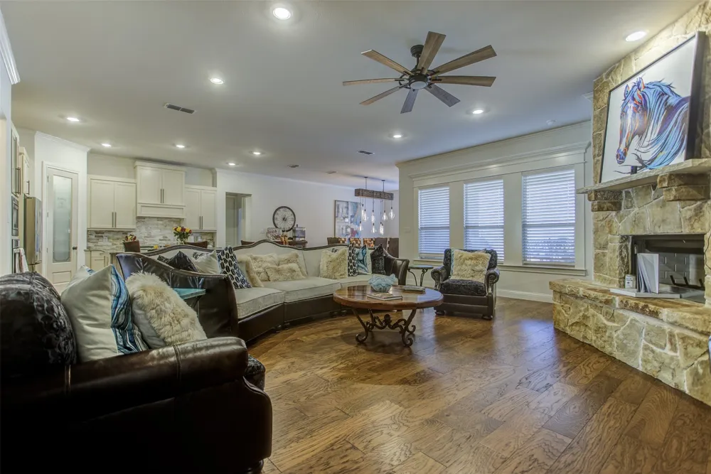 704 Hayden Way Aledo, TX 76008