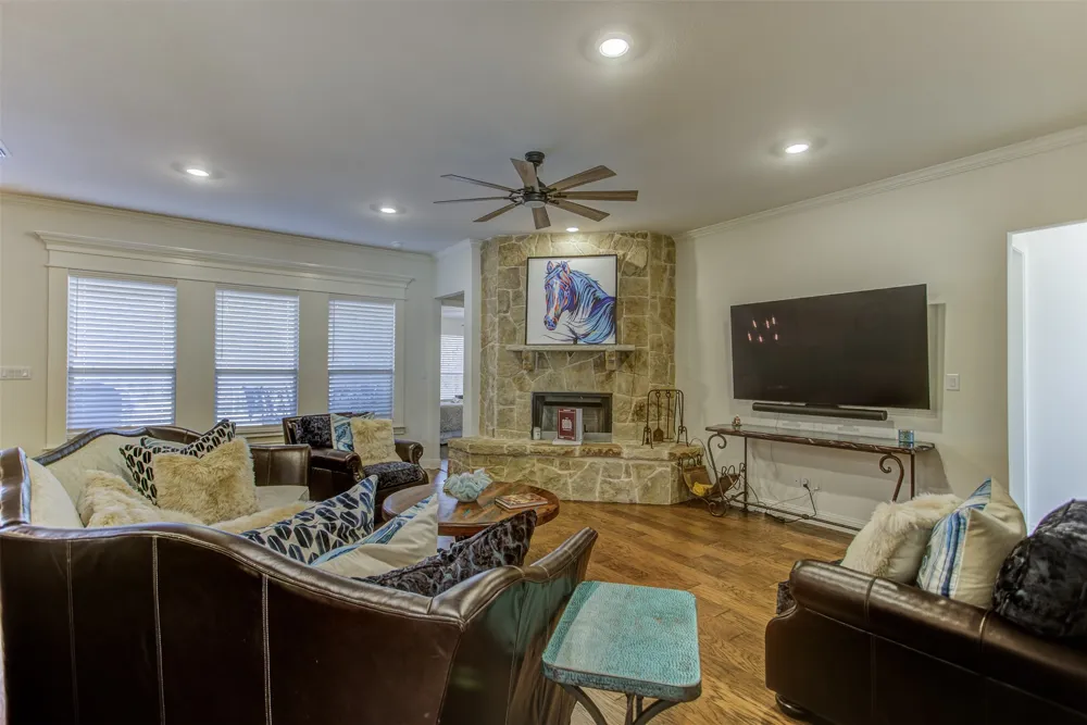 704 Hayden Way Aledo, TX 76008