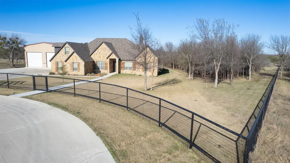 704 Hayden Way Aledo, TX 76008
