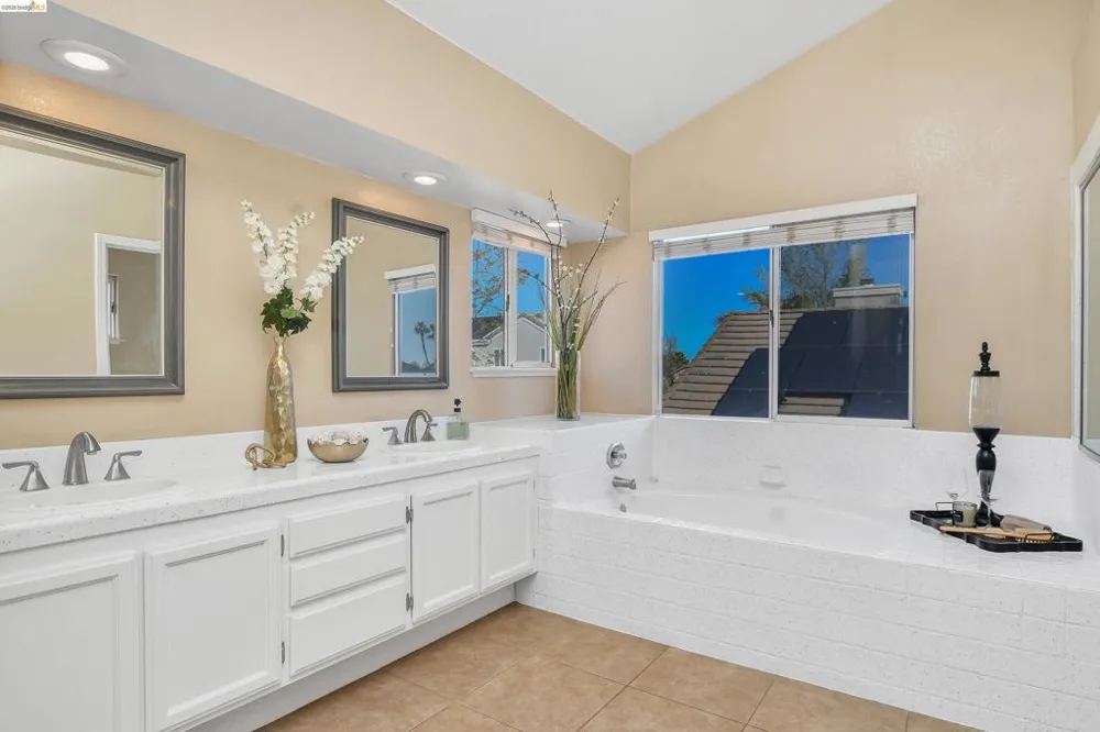 2454 San Simeon Ct Discovery Bay, CA 94505