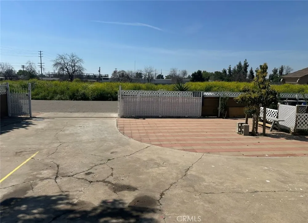 322 Dayton Tulare, CA 93274