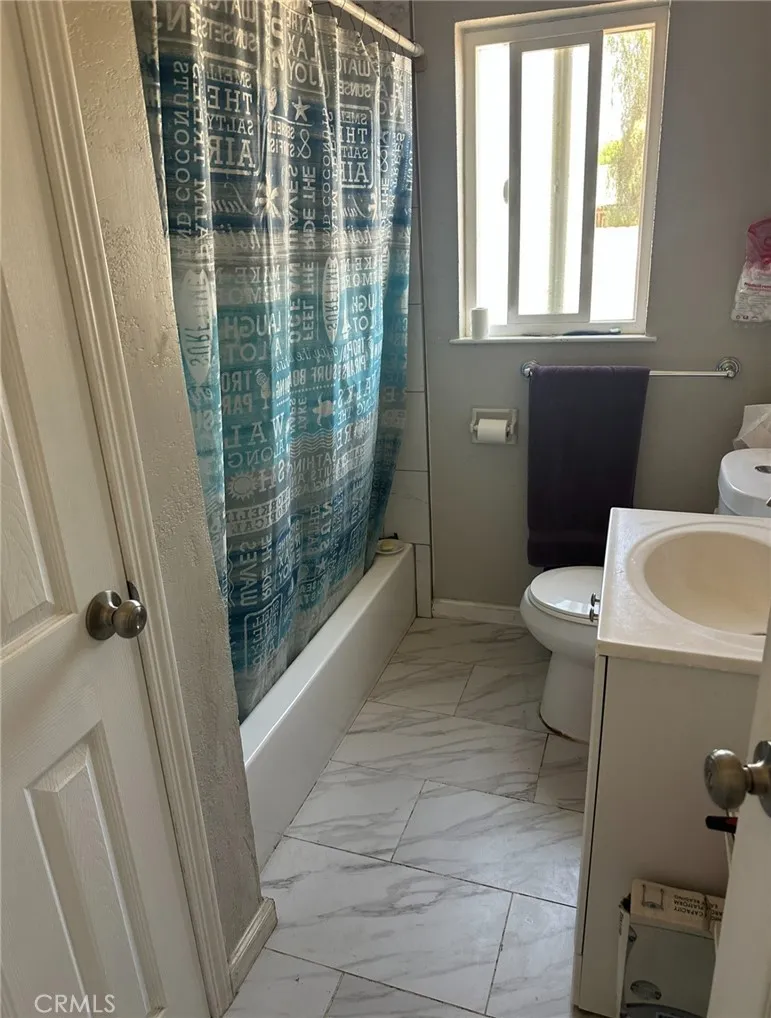 322 Dayton Tulare, CA 93274