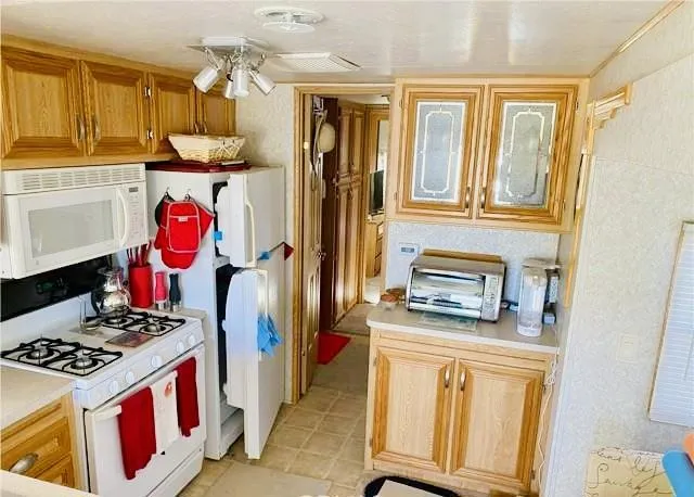 50850 Martinez Road Lockwood, CA 93932