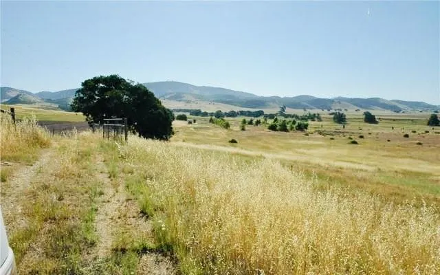 50850 Martinez Road Lockwood, CA 93932