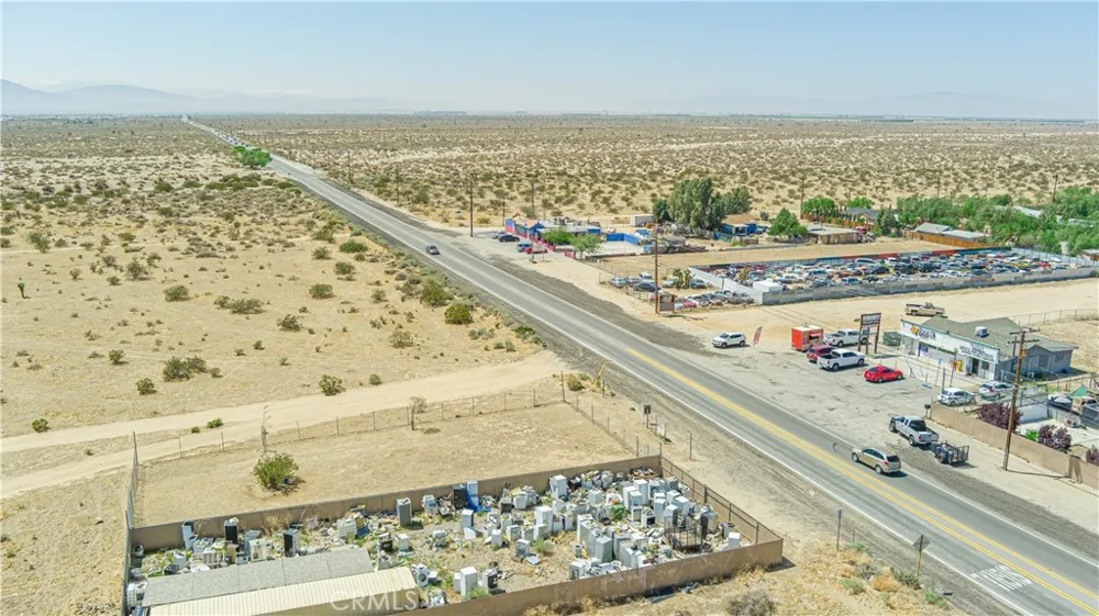 90 Palmdale Blvd Sun Village, CA 93543