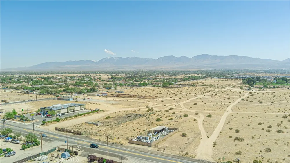 90 Palmdale Blvd Sun Village, CA 93543